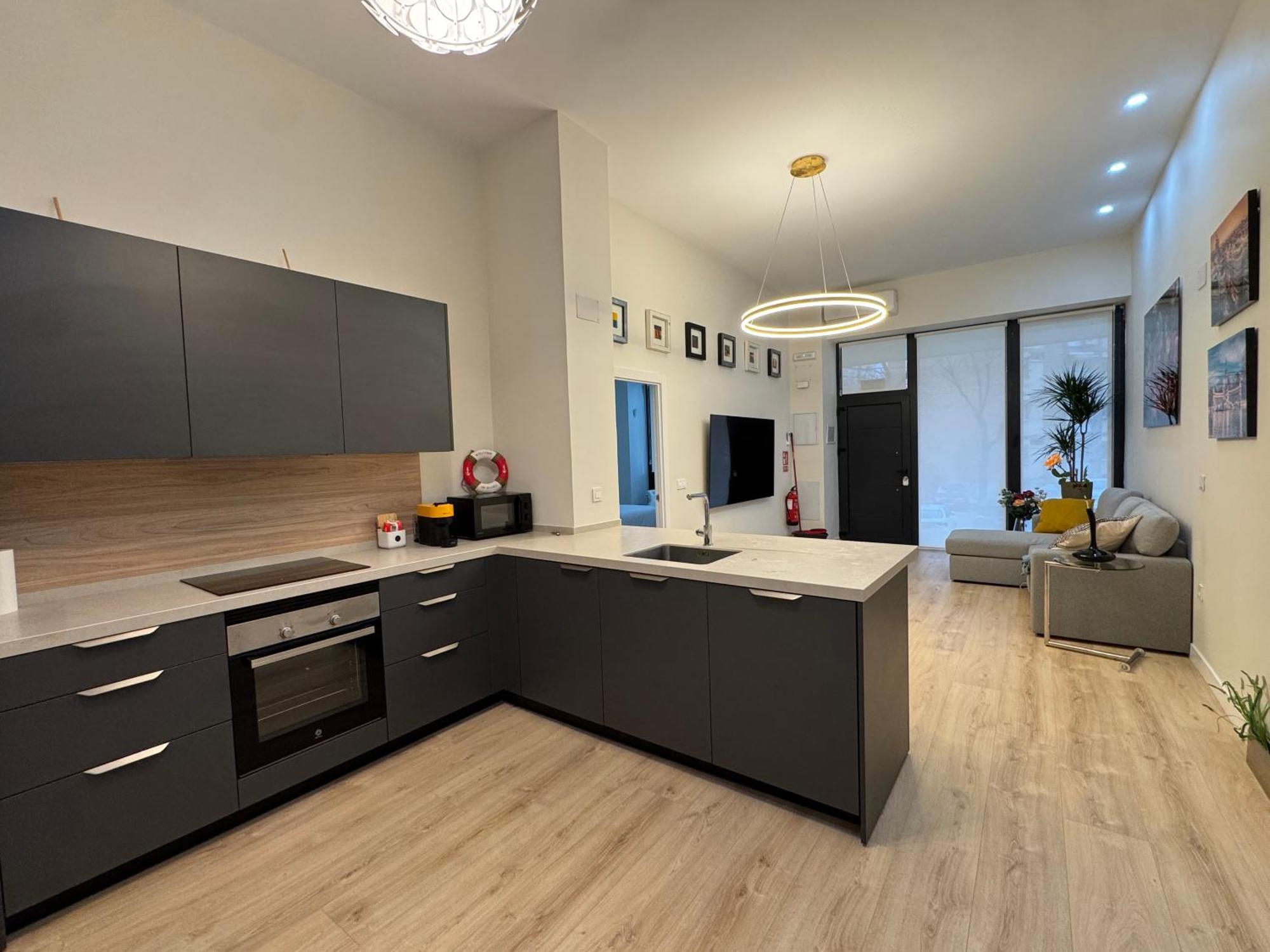 מדריד Luxury Suite Wifi Ac Servicios En La Puerta מראה חיצוני תמונה